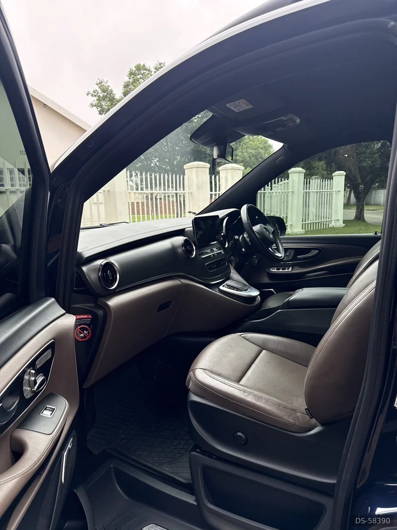 2021 Mercedes-Benz V300d in Kempton Park 6