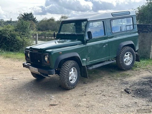 2002 Land Rover Defender in Bilbao 9
