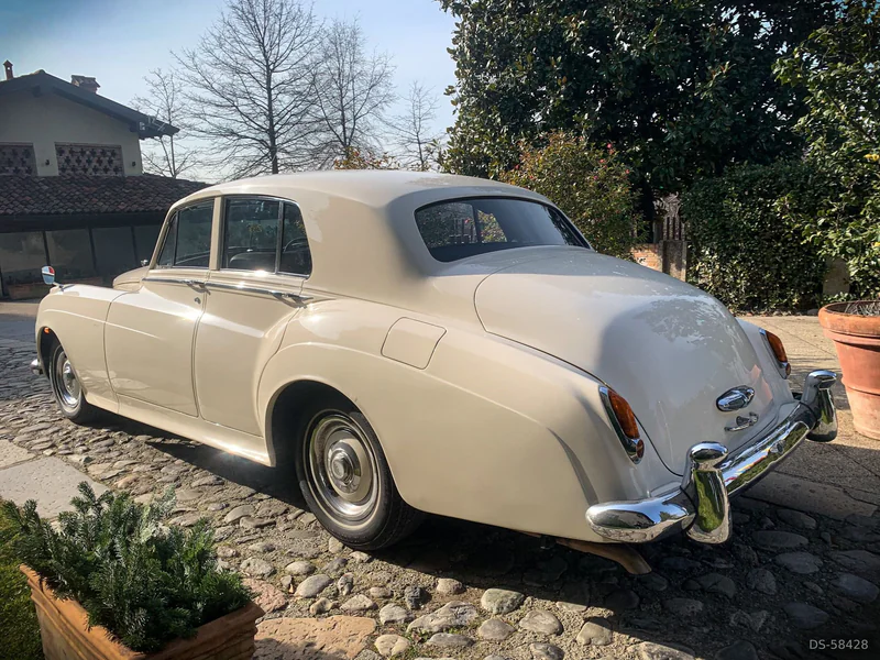 1961 Bentley S1 in Seregno 11