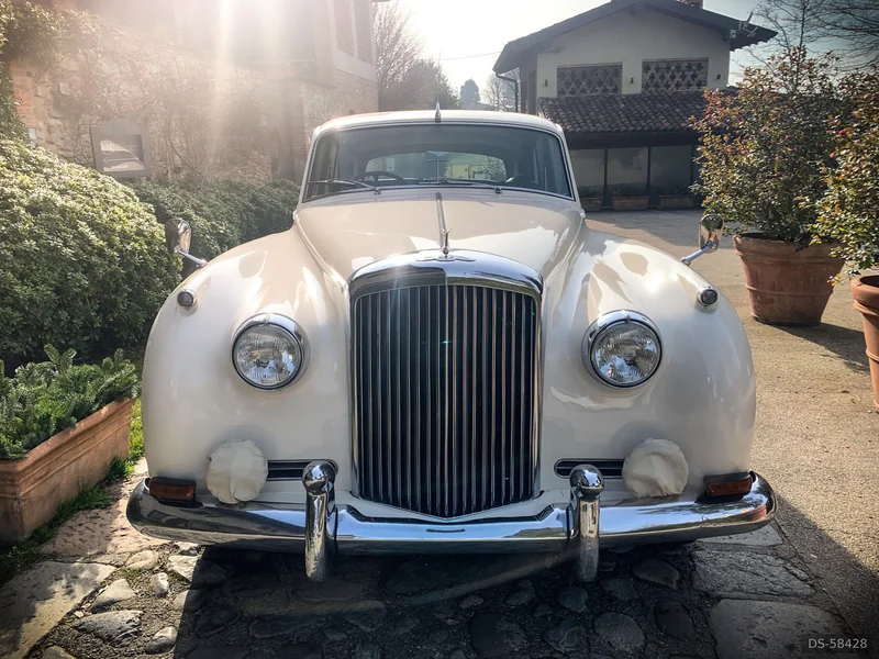 1961 Bentley S1 in Seregno 12
