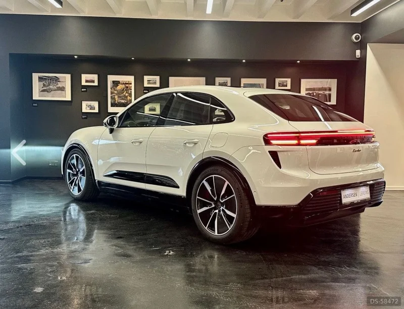 2025 Porsche Macan Turbo in Slagelse 5