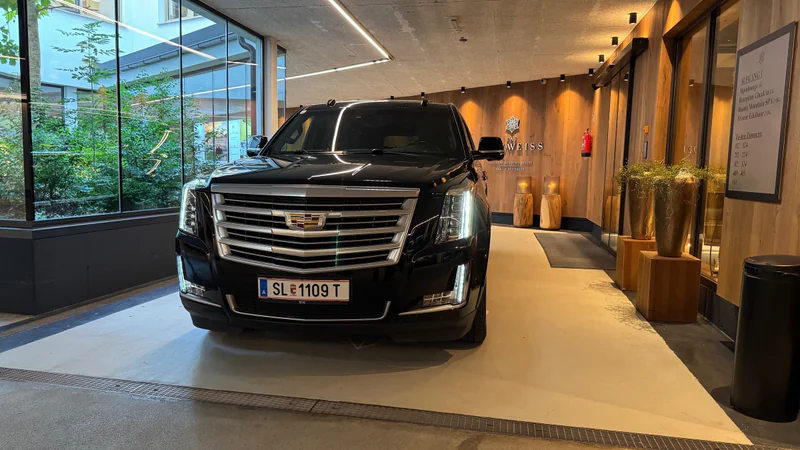 2019 Cadillac Escalade Esv Premium in Grödig 3