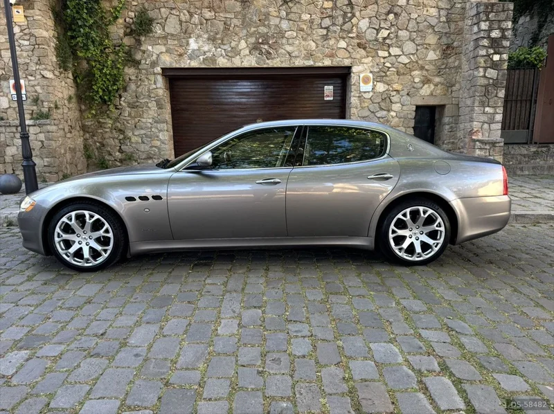 2010 Maserati Quattroporte S in Barcelona 3
