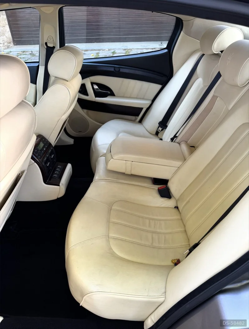 2010 Maserati Quattroporte S in Barcelona 10