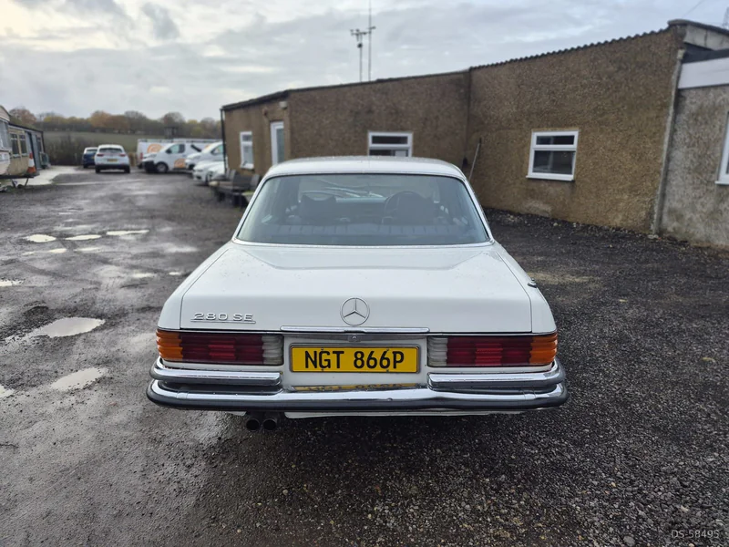 1975 Mercedes-Benz 280 Se in Waltham Abbey 3