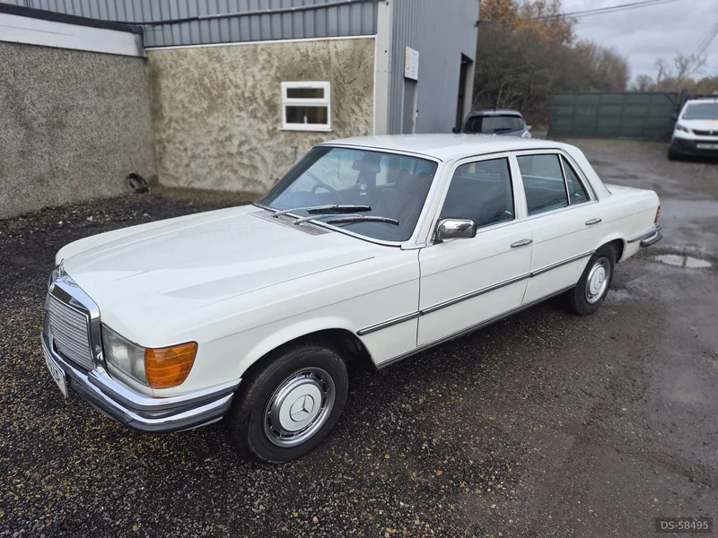 1975 Mercedes-Benz 280 Se in Waltham Abbey