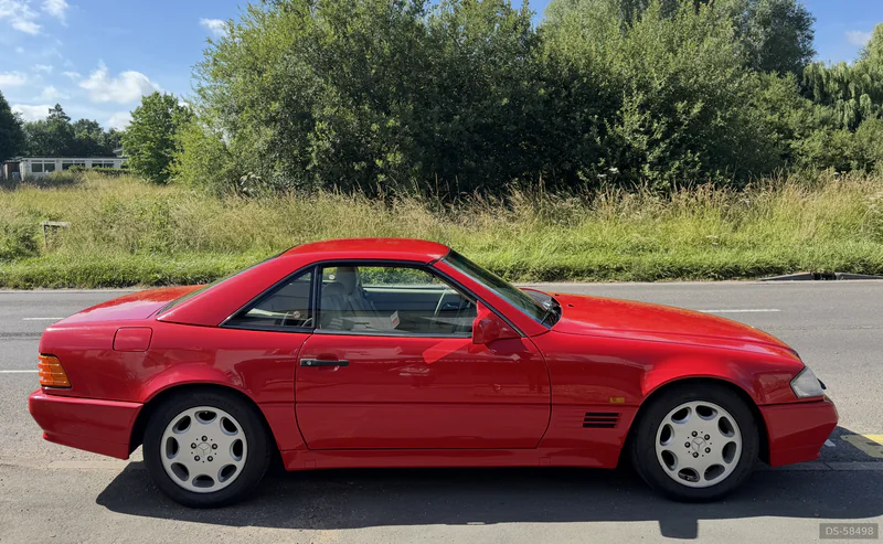 1993 Mercedes-Benz 300sl in Guildford 10