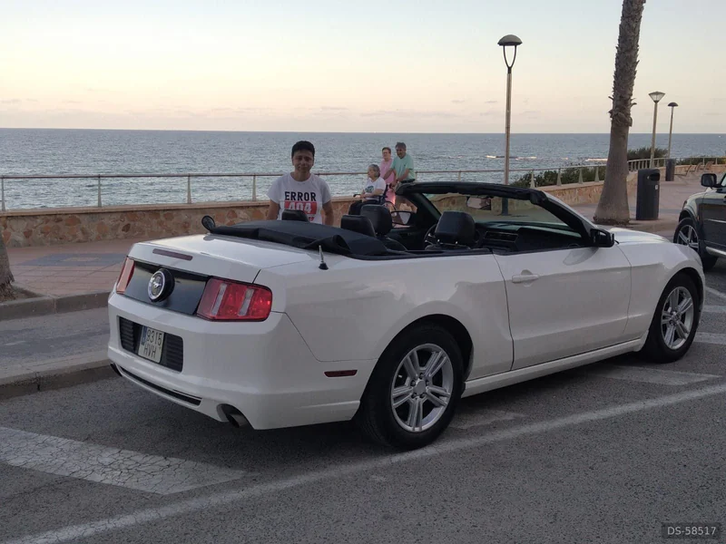 2012 Ford Mustang V6. 3.7 Comvertible in El Palmar -murcia 2