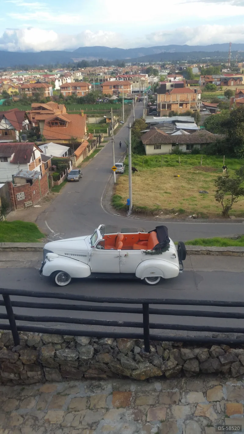 1939 Chevrolet Master Deluxe in Bogotá 2