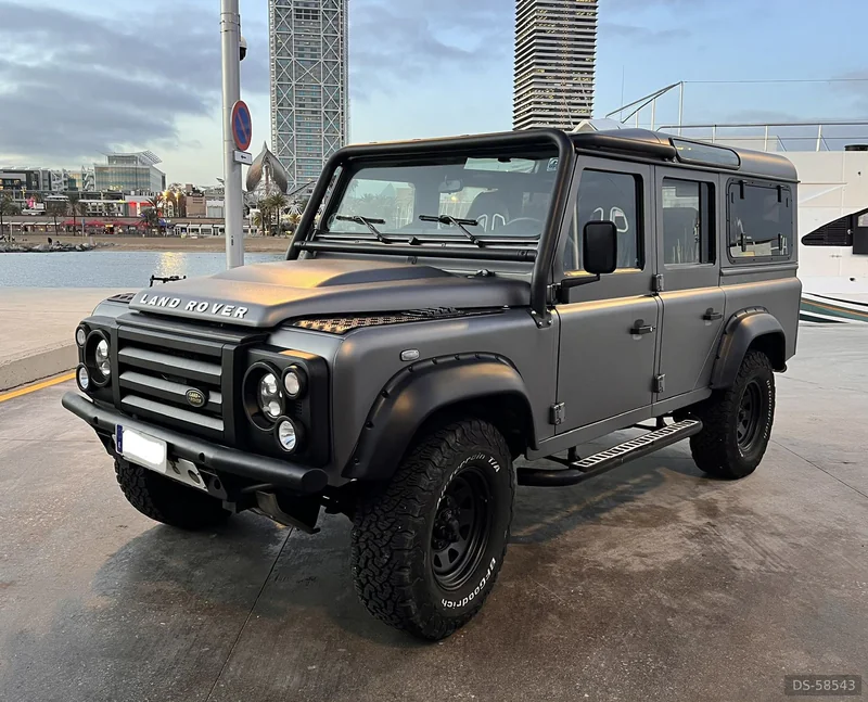 2008 Land Rover Defender 110 in Barcelona 4