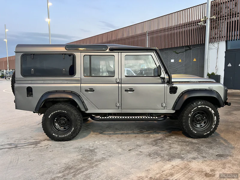 2008 Land Rover Defender 110 in Barcelona 5