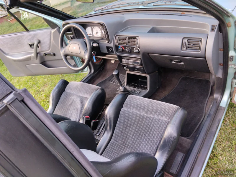 1990 Ford Escort Xr3i Cabrio in Janówek Pierwszy 4