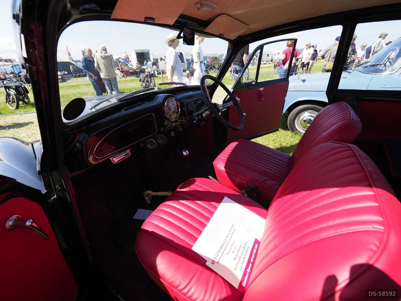 1962 Morris Minor 1000 in Durham 10