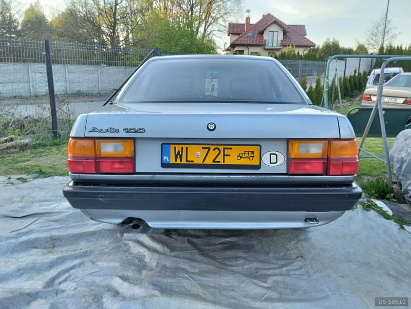 1984 Audi 100 in Janówek Pierwszy 9