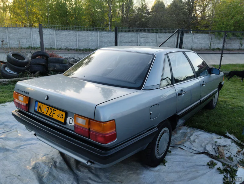 1984 Audi 100 in Janówek Pierwszy 10