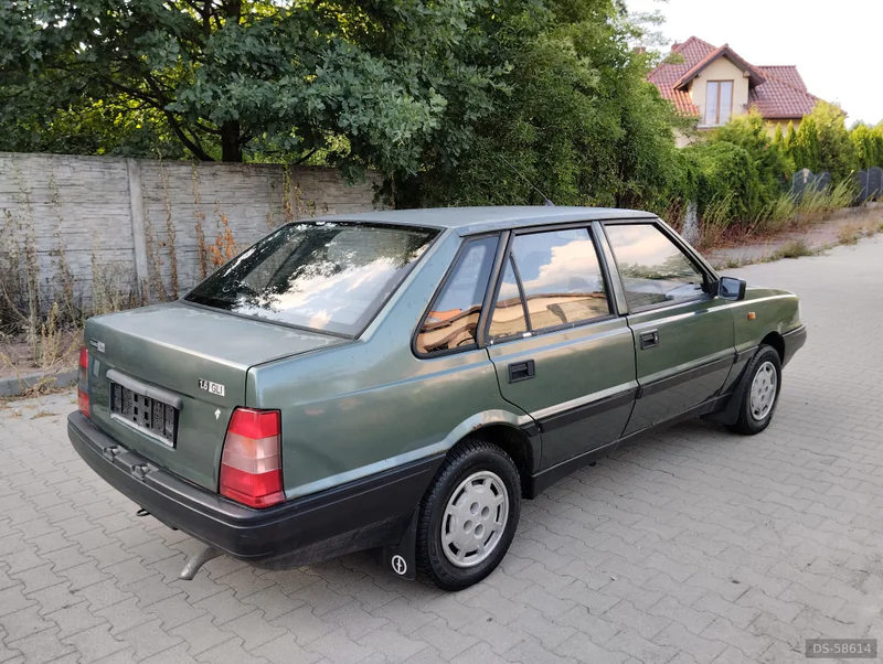 1997 FSO Polonez Atu 1.6 Gli in Janówek Pierwszy 2