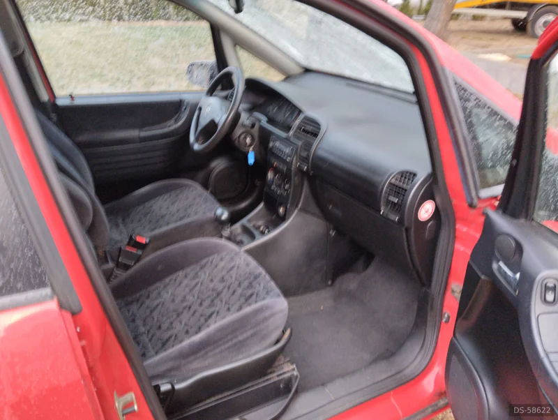1999 Opel Zafira in Janówek Pierwszy 2