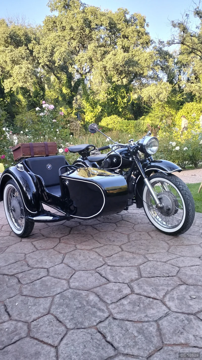 1963 BMW R71 in Madrid 3