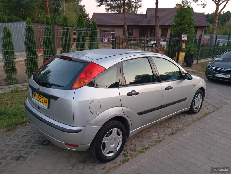 2001 Ford Focus Mk1 in Janówek Pierwszy 5