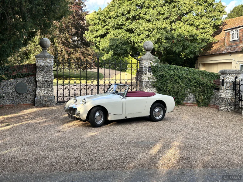 1961 Austin Healey Frogeye Sprite in Lane End 3