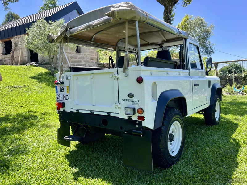 2000 Land Rover Defender Td5 in Penafiel 2