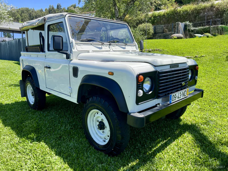 2000 Land Rover Defender Td5 in Penafiel 4