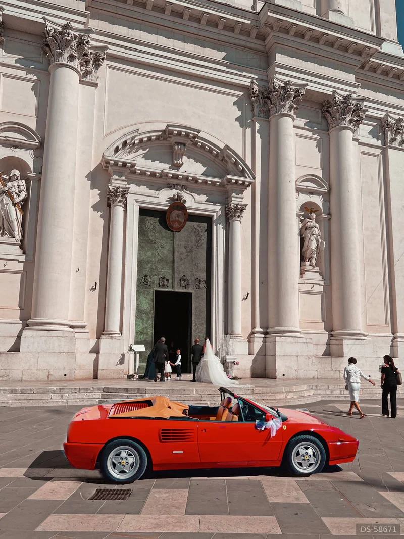 1989 Ferrari Mondial T Cabriolet in Castiglione Delle Stiviere 6