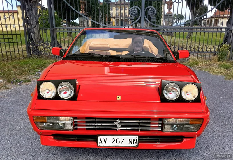 1989 Ferrari Mondial T Cabriolet in Castiglione Delle Stiviere 3