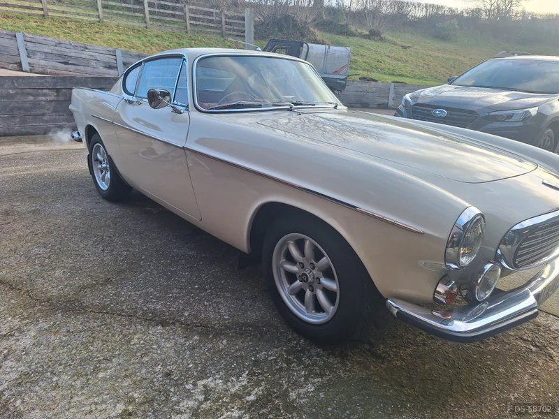 1968 Volvo P1800s in Llangadog 5