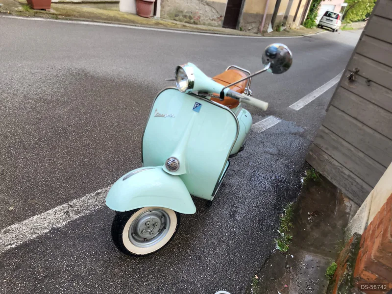 1964 Piaggio Vespa 125 in Terranuova Bracciolini 2