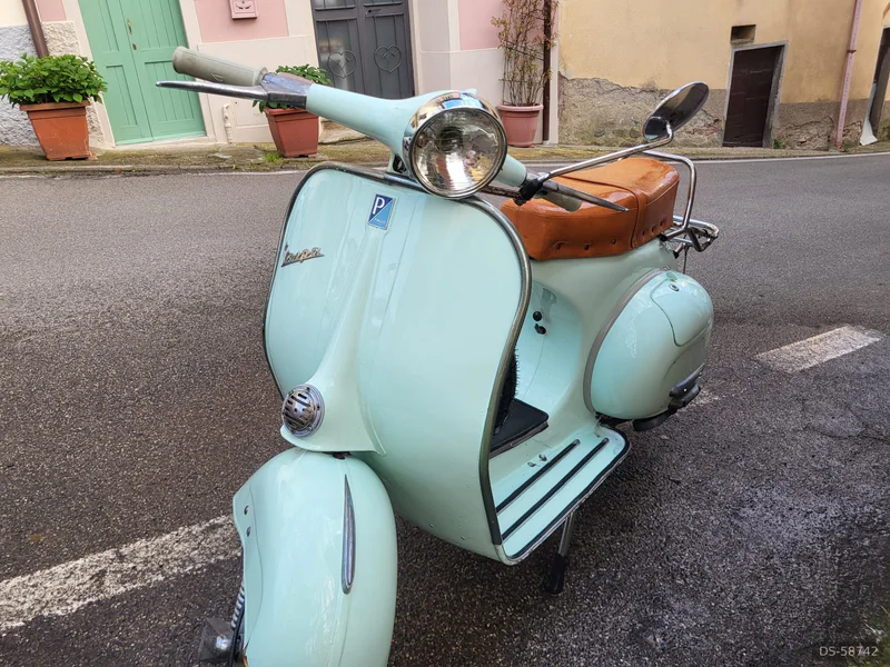 1964 Piaggio Vespa 125 in Terranuova Bracciolini