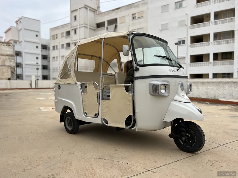 2010 Piaggio Tuc Tuc Ape Calessino in El Perellonet 6