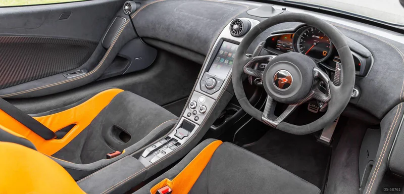 2016 McLaren 675lt in Eastbourne 3
