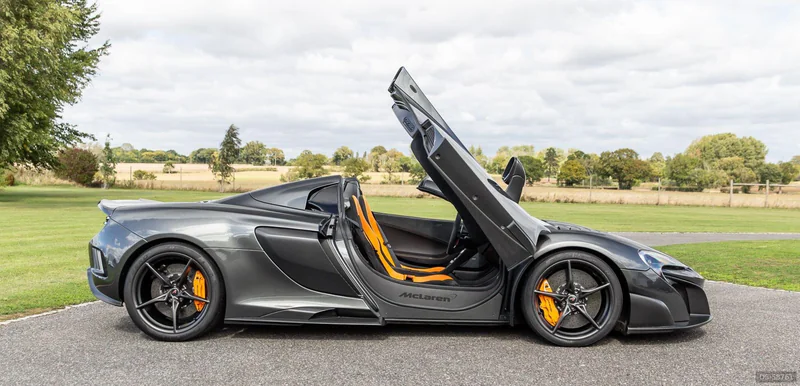 2016 McLaren 675lt in Eastbourne 4