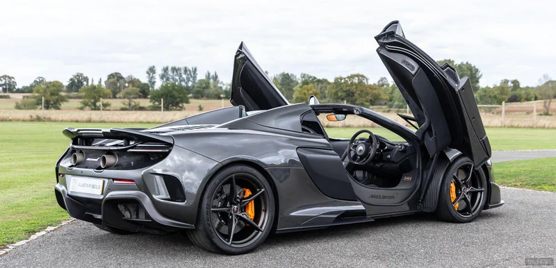 2016 McLaren 675lt in Eastbourne 5