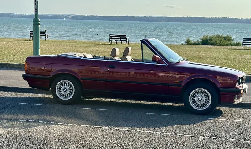 1990 BMW 320i Convertible in Fareham 3