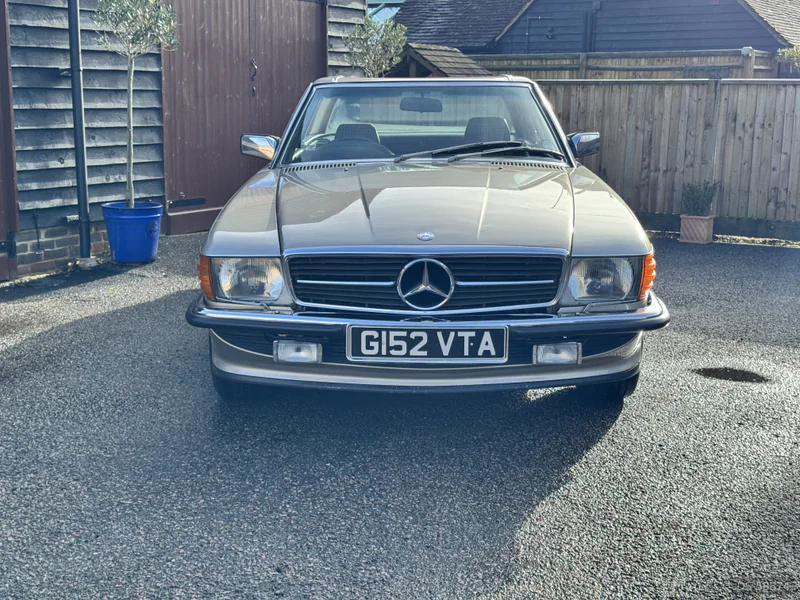 1989 Mercedes-Benz 300sl R107 in Horsham 3