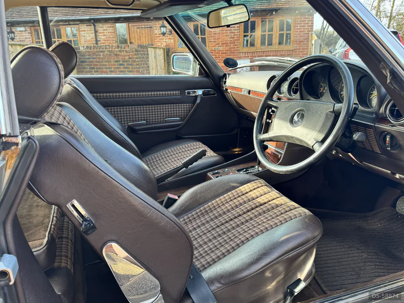 1989 Mercedes-Benz 300sl R107 in Horsham 6