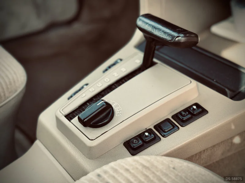 1987 BMW 525e E28 in Horsham 10