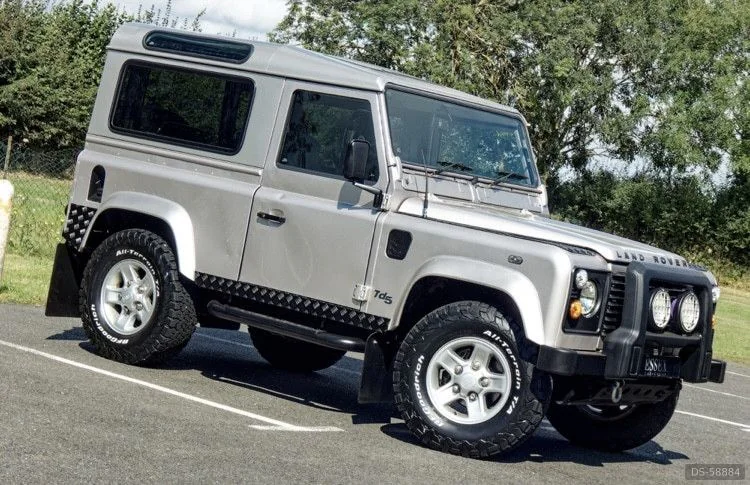 2001 Land Rover Defender 90 in Hertfordshire 5