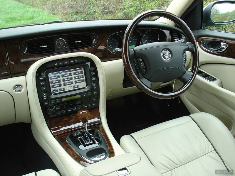 1999 Jaguar Xj6 in Victoria 4