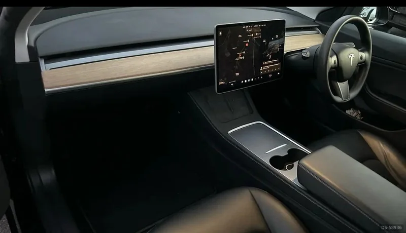2021 Tesla Model 3 in Manchester 4