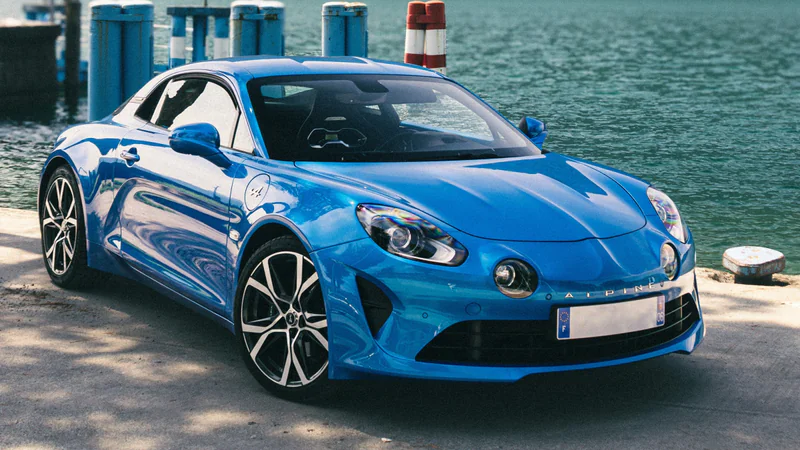 2023 Alpine A110 in Milano 5