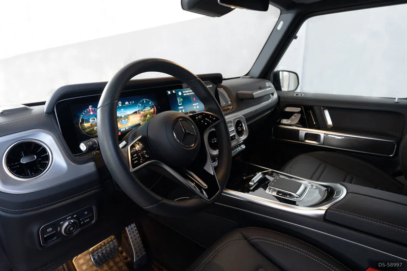 2025 Mercedes-Benz G 450d Professional in Catania 6