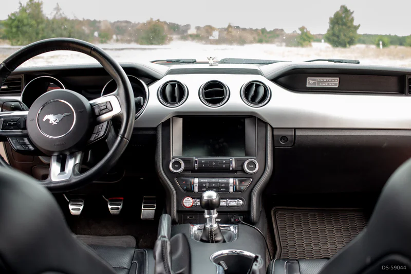 2016 Ford Mustang Gt 5.0 V8 in Brno 6