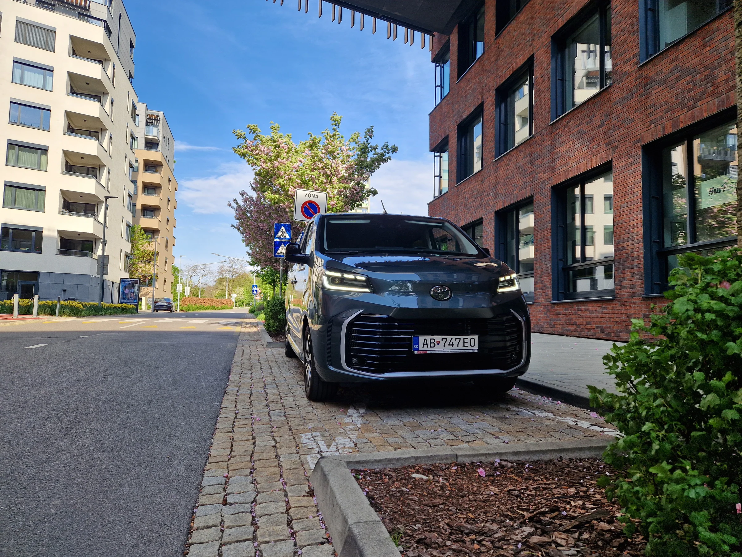 2025 Toyota Proace Verso