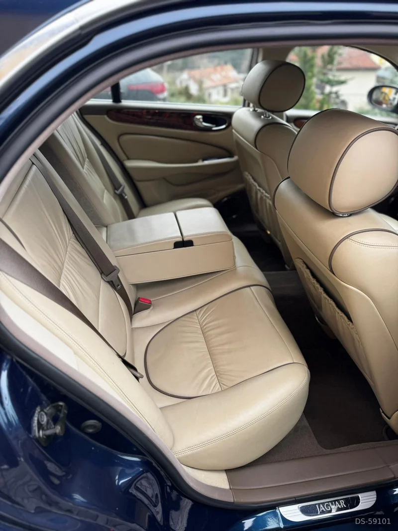 2006 Jaguar Xj in Všenory 7