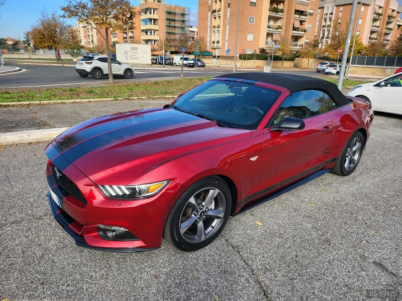 2016 Ford Mustang Cabrio 3700 V6 in Roma 2