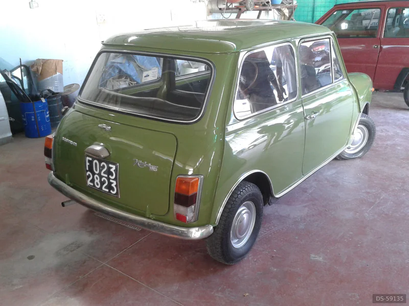 1971 Innocenti Mini Minor Mk3 in Napoli 2