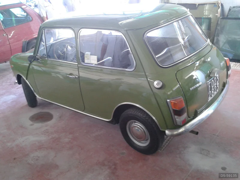 1971 Innocenti Mini Minor Mk3 in Napoli 3